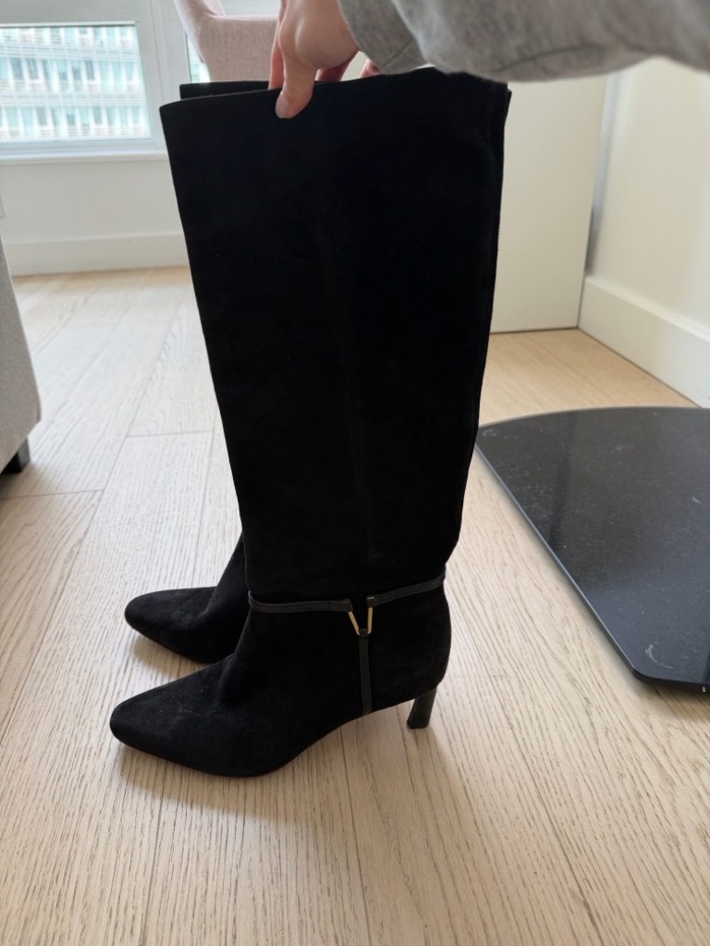 VERONICA BEARD BLACK SUEDE BOOTS